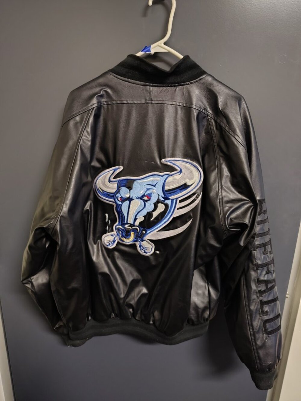 University at Buffalo Bulls Steve & Barry’s Leather Jacket Men’s L